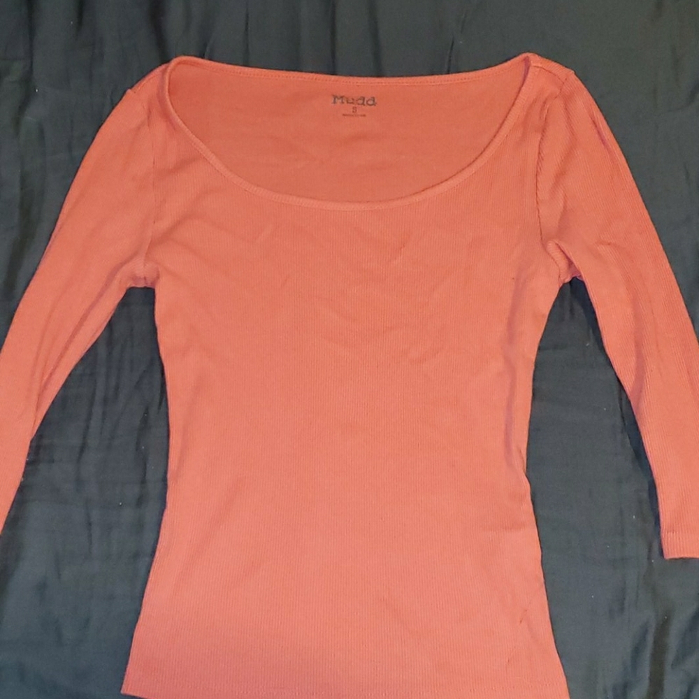 Quarter sleeved shirt